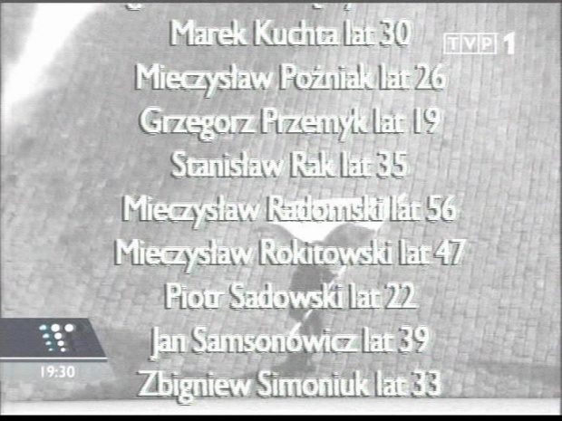 Specjalne wydanie głównych "Wiadomości" 13 grudnia 2006 roku - 25. rocznica ogłoszenia stanu wojennego.
www.TVPmaniak.tv.pl #tvp #tvp1 #wiadomości #gawryluk #dorota #StanWojenny #tvpmaniak