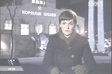 Specjalne wydanie głównych "Wiadomości" 13 grudnia 2006 roku - 25. rocznica ogłoszenia stanu wojennego.
www.TVPmaniak.tv.pl #tvp #tvp1 #wiadomości #gawryluk #dorota #StanWojenny #tvpmaniak