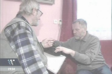 Specjalne wydanie głównych "Wiadomości" 13 grudnia 2006 roku - 25. rocznica ogłoszenia stanu wojennego.
www.TVPmaniak.tv.pl #tvp #tvp1 #wiadomości #gawryluk #dorota #StanWojenny #tvpmaniak