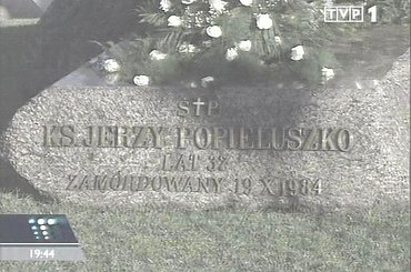 Specjalne wydanie głównych "Wiadomości" 13 grudnia 2006 roku - 25. rocznica ogłoszenia stanu wojennego.
www.TVPmaniak.tv.pl #tvp #tvp1 #wiadomości #gawryluk #dorota #StanWojenny #tvpmaniak