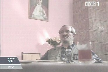 Specjalne wydanie głównych "Wiadomości" 13 grudnia 2006 roku - 25. rocznica ogłoszenia stanu wojennego.
www.TVPmaniak.tv.pl #tvp #tvp1 #wiadomości #gawryluk #dorota #StanWojenny #tvpmaniak