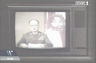 Specjalne wydanie głównych "Wiadomości" 13 grudnia 2006 roku - 25. rocznica ogłoszenia stanu wojennego.
www.TVPmaniak.tv.pl #tvp #tvp1 #wiadomości #gawryluk #dorota #StanWojenny #tvpmaniak