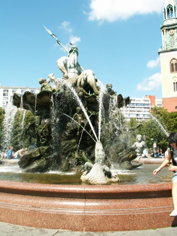 Berlin - Alexanderplatz - Neptun #Berlin