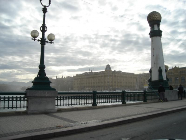 Donostia / San Sebastián - przepiękna stolica Baskonii, oddalona od Francji zaledwie 15km. Ale bym chciał tam mieszkać !