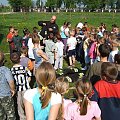 W miesiącu ochrony przeciwpożarowej, a dokładnie 09.05.2006 na boisku sportowym w Czepielowicach odbyło się spotkanie dzieci z klas 1-6 tutejszej szkoły ze strażakami z naszej OSP. Na spotkaniu miała miejsce krótka prezentacja wyposażenia naszego Jelcz...