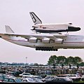 Największy samolot świata-Antonov An-225 z promem kosmicznym na grzbiecie