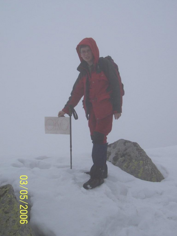 Z widoków nici :P - ja na wierzchołku Żółtej Turni (2087 m.) z flagą