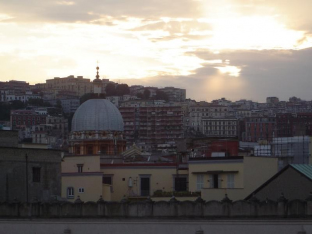 I znowu widoczek Napoli z tarasu